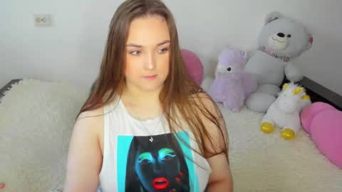 Snapshot of elsamails chatting on 09-21-25, 01:57 Elsa online show from 09-21-25, 01:57