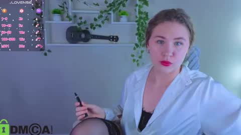 Elsie online show from 11-11-25, 01:27