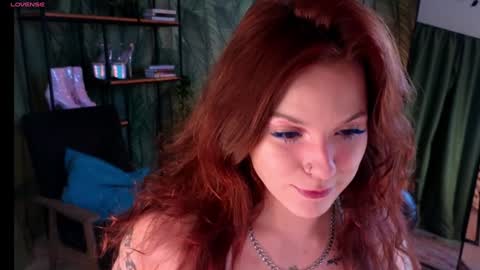 Snapshot of elsie_ginger chatting on 02-06-25, 12:00 Elsie online show from 02-06-25, 12:00