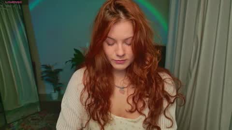 Snapshot of elsie_ginger chatting on 11-06-25, 12:33 Elsie online show from 11-06-25, 12:33
