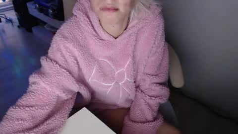 elssa_rush online show from 12-05-25, 11:41