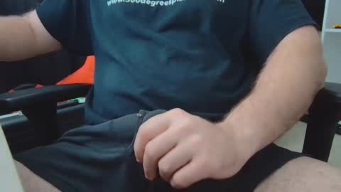 Snapshot of eltanke2206 chatting on 11-19-25, 08:09 alexgarg online show from 11-19-25, 08:09