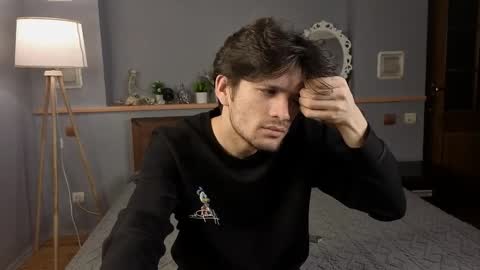 Snapshot of elvano_et chatting on 11-27-25, 08:11 Elvano online show from 11-27-25, 08:11