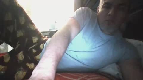 Snapshot of elvecinotravieson chatting on 12-18-25, 02:45 Peter von doom online show from 12-18-25, 02:45