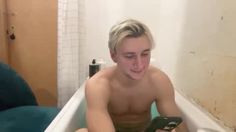 Snapshot of elvin_vaenight chatting on 11-03-25, 10:53 Elvin Vaenight online show from 11-03-25, 10:53