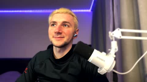 Snapshot of elvin_vaenight chatting on 01-12-26, 09:53 Elvin Vaenight online show from 01-12-26, 09:53