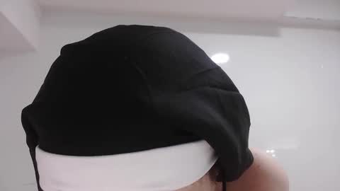 Snapshot of elviracutie chatting on 11-25-25, 05:02 Elviracutie online show from 11-25-25, 05:02