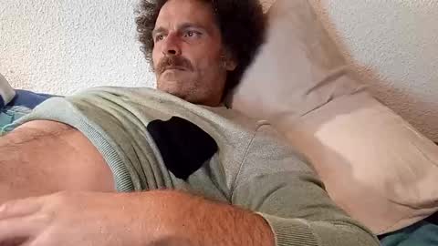 Snapshot of elyjahoye chatting on 09-25-25, 08:23 elyjahoye online show from 09-25-25, 08:23