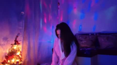 Snapshot of elysasun chatting on 01-06-25, 12:05 Elisa online show from 01-06-25, 12:05