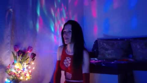 Snapshot of elysasun chatting on 03-11-25, 09:48 Elisa online show from 03-11-25, 09:48