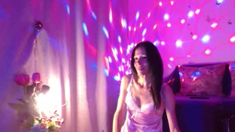 Snapshot of elysasun chatting on 09-24-25, 07:39 Elisa online show from 09-24-25, 07:39
