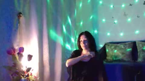 Snapshot of elysasun chatting on 09-25-25, 09:07 Elisa online show from 09-25-25, 09:07