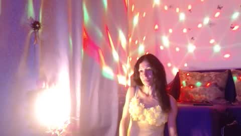 Snapshot of elysasun chatting on 10-10-25, 06:51 Elisa online show from 10-10-25, 06:51