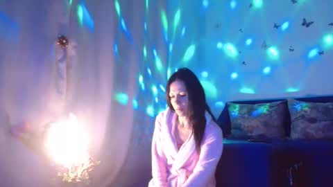 Elisa online show from 02-05-26, 07:40