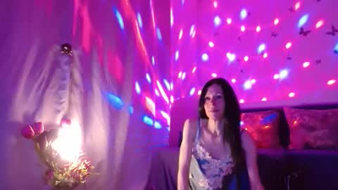 Elisa online show from 03-21-26, 06:55