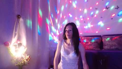 Elisa online show from 06-01-26, 05:58
