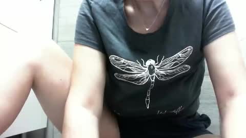 Snapshot of elyseblue chatting on 09-12-25, 04:12 elyseblue online show from 09-12-25, 04:12