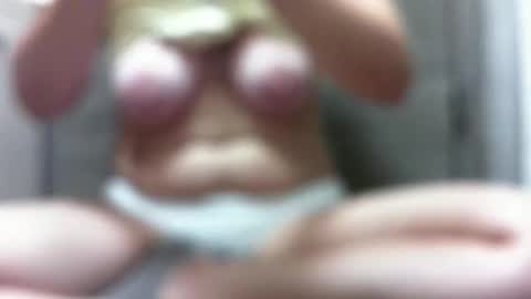 Snapshot of elyseblue chatting on 10-01-25, 05:57 elyseblue online show from 10-01-25, 05:57