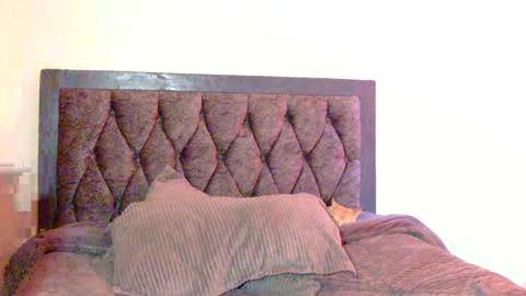 Snapshot of elysey chatting on 09-20-25, 08:37 Elysey online show from 09-20-25, 08:37