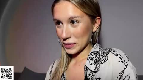 Elysia online show from 10-22-25, 09:36