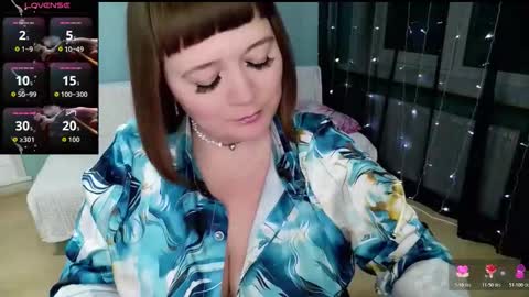 Snapshot of elza1981 chatting on 11-22-25, 11:53 elza1981 online show from 11-22-25, 11:53