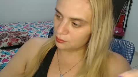 Snapshot of elza_blonde chatting on 02-13-25, 07:21 E L Z A online show from 02-13-25, 07:21