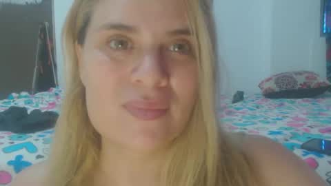Snapshot of elza_blonde chatting on 02-24-25, 10:36 E L Z A online show from 02-24-25, 10:36
