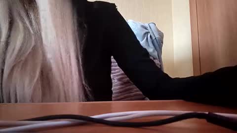 Elza Kom online show from 10-24-25, 07:16