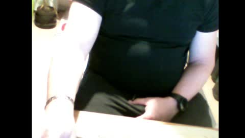 Em online show from 04-19-26, 06:54