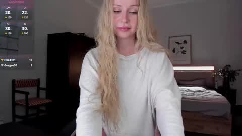 Emilie online show from 09-13-25, 04:40