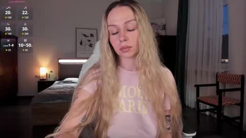 Emilie online show from 10-19-25, 02:40