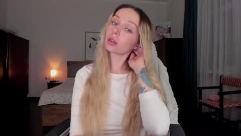 Emilie online show from 12-14-25, 06:34