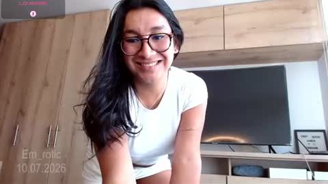 Snapshot of em_rotic chatting on 07-10-26, 04:42 Emilia online show from 07-10-26, 04:42