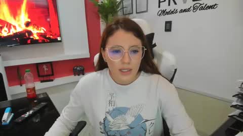 Estefany Martinez Acua INSTAGRAM ema 04oficial online show from 01-09-25, 09:16