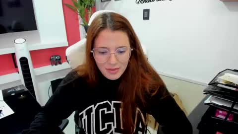 Estefany Martinez Acua INSTAGRAM ema 04oficial online show from 02-15-25, 08:33