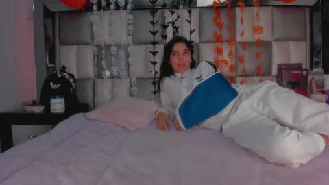 ema y cami online show from 10-24-25, 03:41