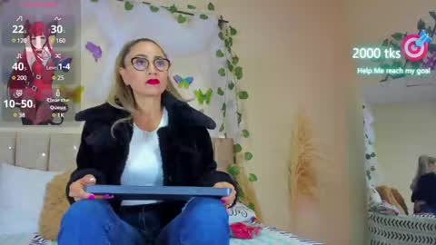 Snapshot of ema_garciaa chatting on 03-08-25, 02:30 ema garcia online show from 03-08-25, 02:30