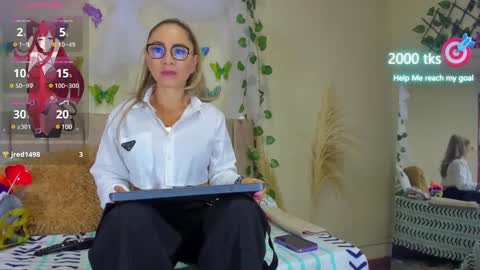 Snapshot of ema_garciaa chatting on 03-09-25, 03:05 ema garcia online show from 03-09-25, 03:05