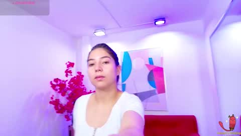 Ema louisx  online show from 09-18-25, 12:29