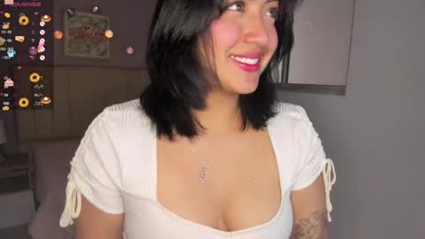 Snapshot of ema_saenz chatting on 01-10-25, 07:00 Ema online show from 01-10-25, 07:00