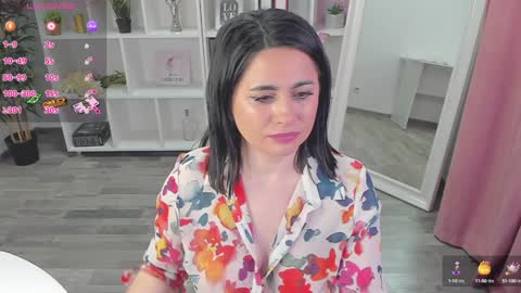 Snapshot of emabrownie chatting on 02-02-25, 11:11 EmaBrownie online show from 02-02-25, 11:11