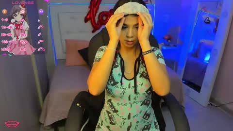 Snapshot of emalinda__hills chatting on 02-17-25, 11:55 EMA online show from 02-17-25, 11:55