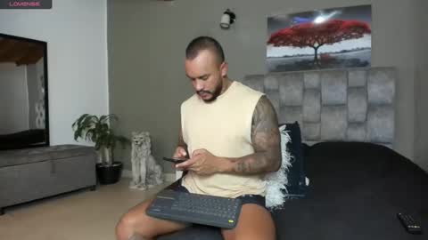 Snapshot of emanuelspencer chatting on 01-27-25, 07:03 emanuelspencer online show from 01-27-25, 07:03