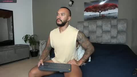 Snapshot of emanuelspencer chatting on 02-07-25, 08:22 emanuelspencer online show from 02-07-25, 08:22