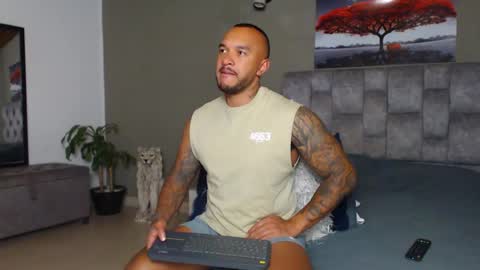 Snapshot of emanuelspencer chatting on 03-04-25, 02:38 emanuelspencer online show from 03-04-25, 02:38