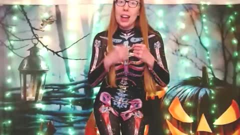 Snapshot of ember_starleena chatting on 10-31-25, 02:18 Ember Starleena online show from 10-31-25, 02:18