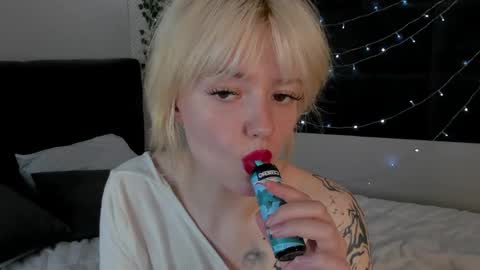 Snapshot of ember_winchester chatting on 05-18-26, 04:07 Ember online show from 05-18-26, 04:07
