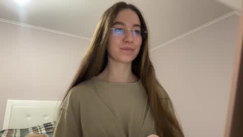 Alina online show from 04-14-26, 06:47