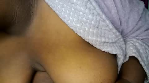 Snapshot of emberjoywoods chatting on 10-17-25, 02:19 Empress Ember online show from 10-17-25, 02:19