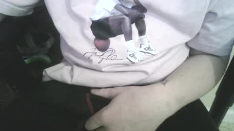 Snapshot of emberrush chatting on 12-04-25, 11:52 Ember online show from 12-04-25, 11:52